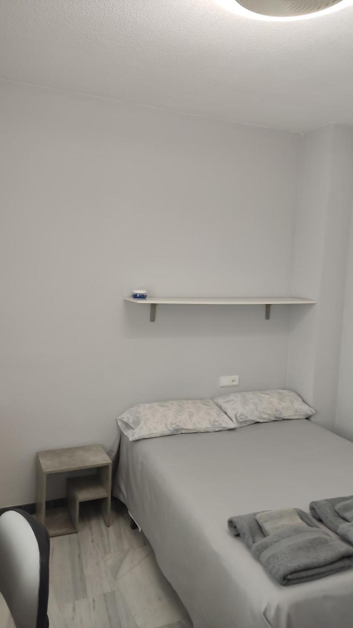 Habitación doble con baño privado Córdoba Exterior foto